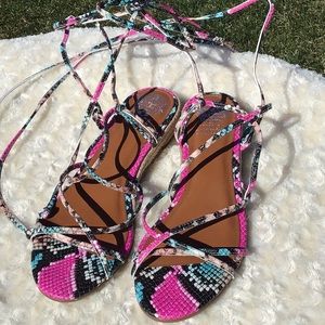 NWT Vince Camuto Sandals